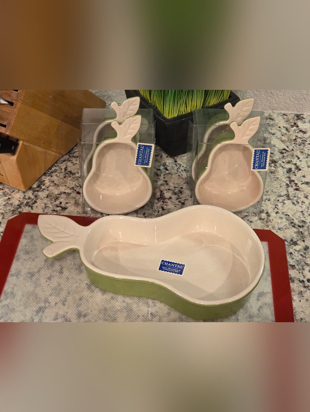 Green Pear-Shaped Ceramic Serving Dish